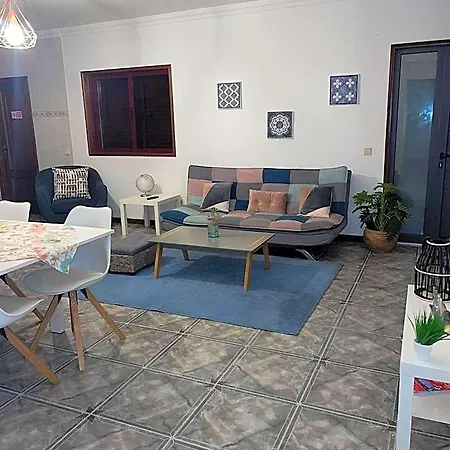 فندق Catloc & Kitcat Local بارديس